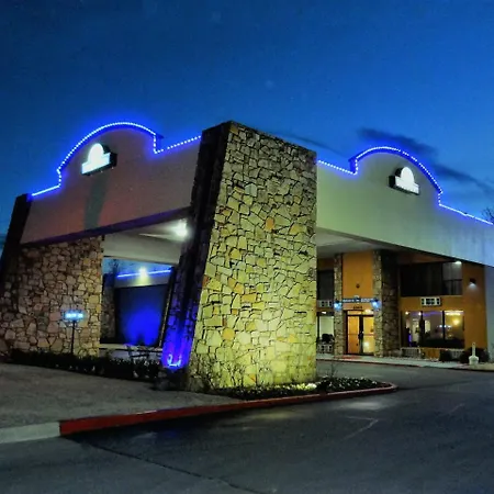 Days Inn By Wyndham Southern Hills/Oru