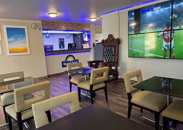 Days By Wyndham Southern Hills/oru Hotel 3*