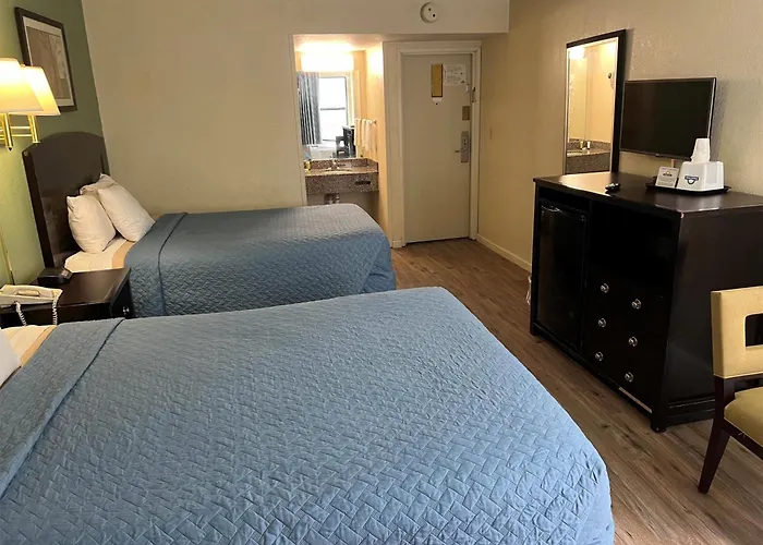 Days By Wyndham Southern Hills/oru 3* Tulsa