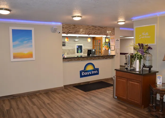 Days By Wyndham Southern Hills/oru Hotel