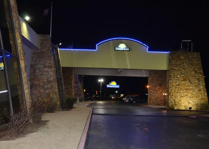 Days By Wyndham Southern Hills/oru 3* Tulsa