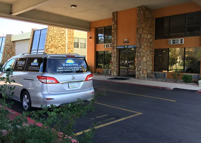 Days By Wyndham Southern Hills/oru 3* Tulsa