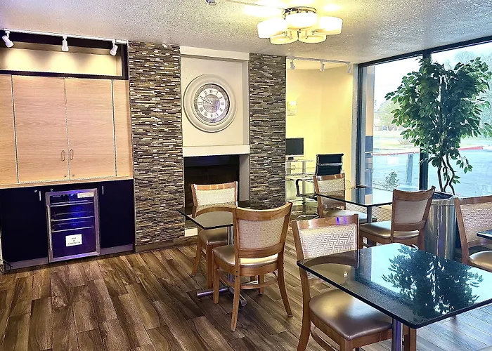 Days By Wyndham Southern Hills/oru 3*